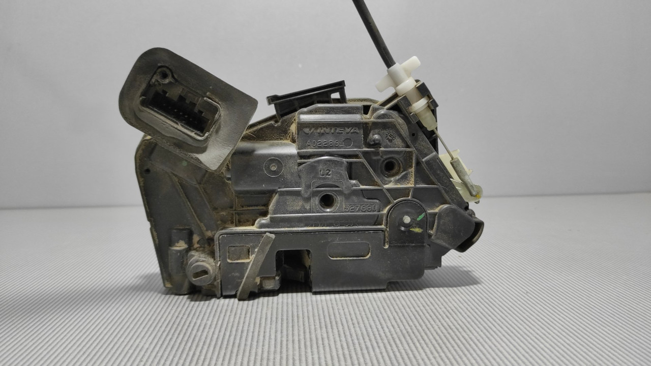 DIJELOVI BRAVA VRATA SKODA FABIA > 14- 6V0839015A