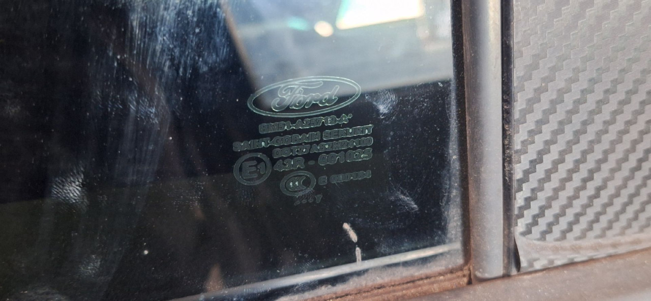 DIJELOVI STAKLO FORD FOCUS > 15-18 2.0