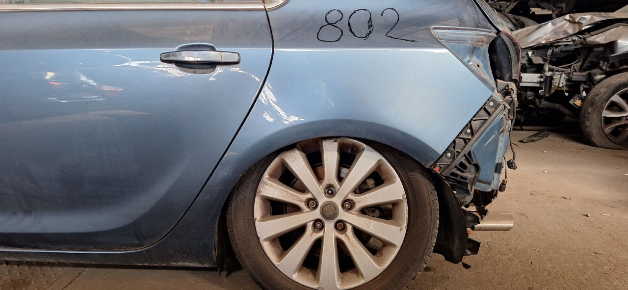 DIJELOVI POLUSTRANICA OPEL ASTRA J > 12-15 2.0
