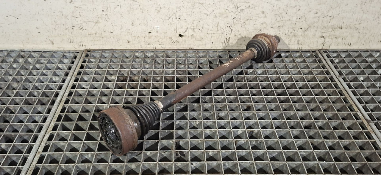 DIJELOVI POLUOSOVINA VW TIGUAN > 11-15 1K0501204F