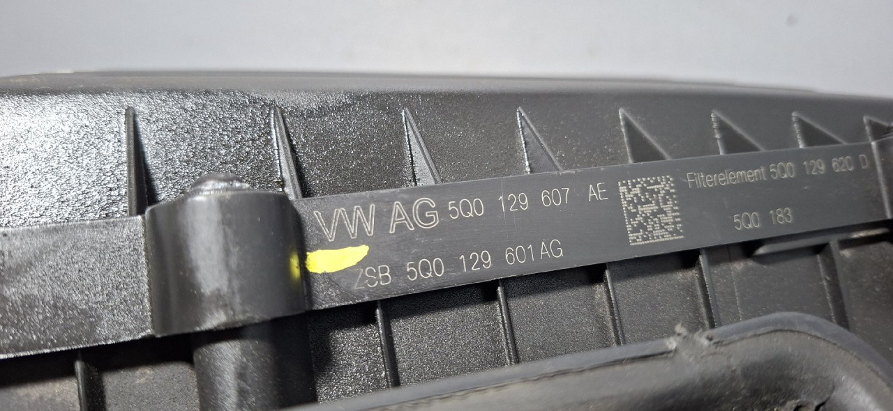 KUCISTE FILTERA ZRAKA AUDI A3 (8VF/8VK) > 16-20 5Q0129607AE