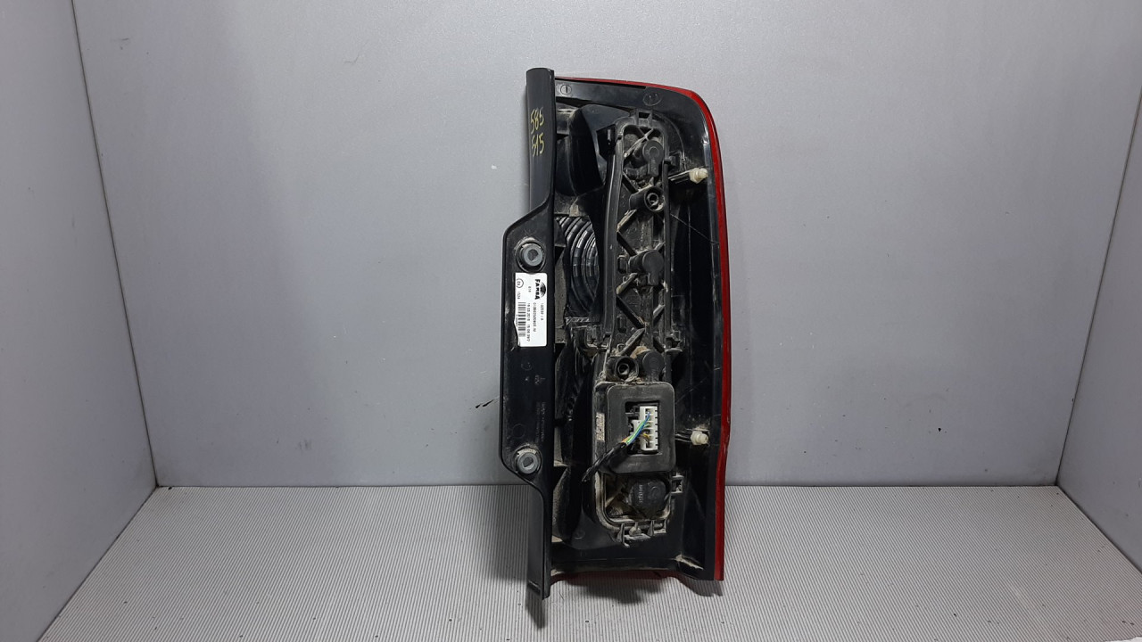 STOP SVJETLO FIAT QUBO > 08-16 01358250080E