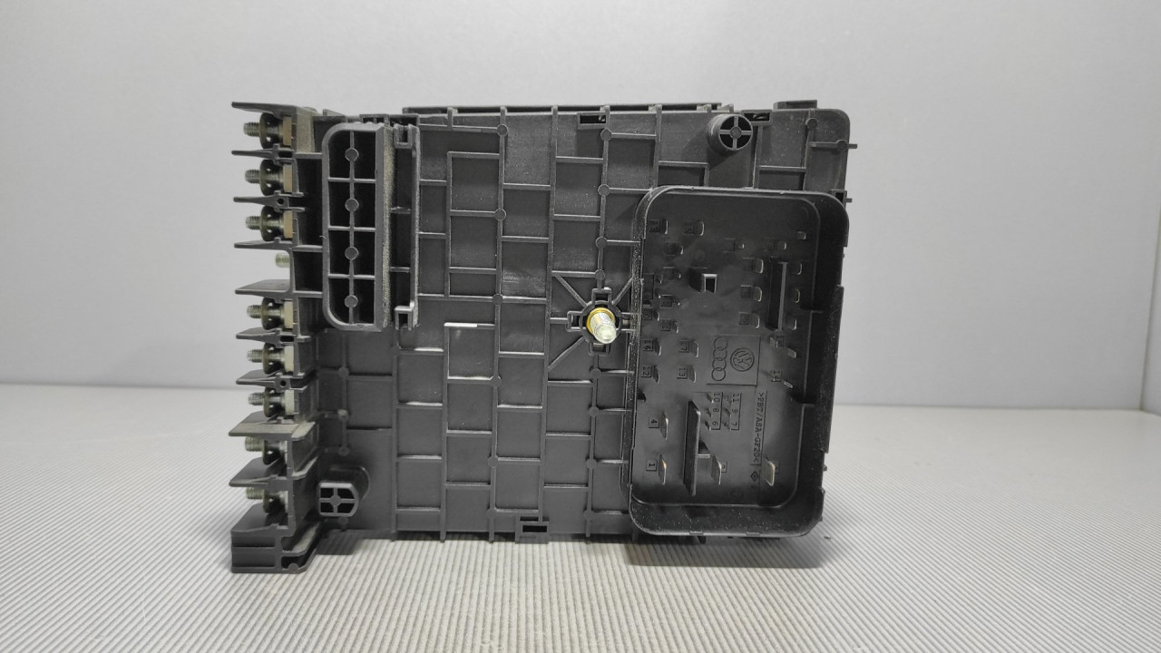 ELEKTRONIKA MODUL VW PASSAT B7 > 10-14 3C0937125A