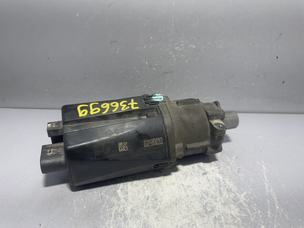 DIJELOVI MOTORIC LETVE VOLANA VW PASSAT B8 > 14-19 2.0
