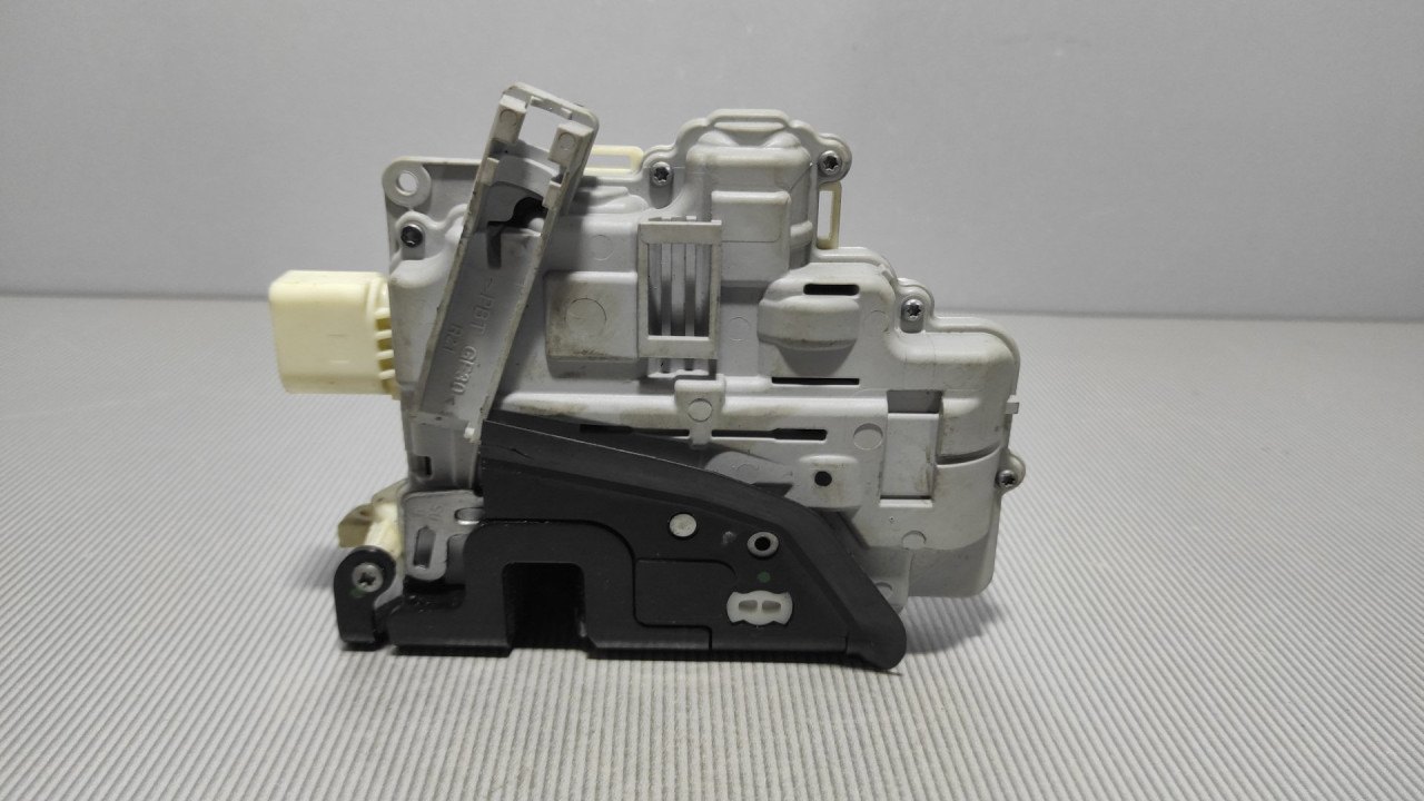 BRAVA VRATA VW PASSAT B6 > 05-10 3C1837016A