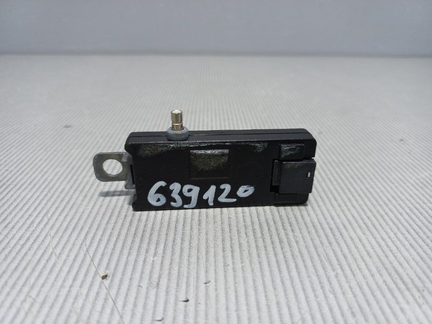 DIJELOVI ANTENA VW TOUAREG > 02-06 7L6035577H