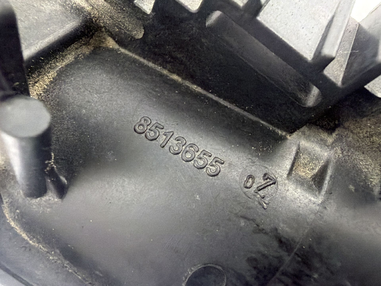 DIJELOVI USISNA GRANA BMW X3 (F25) > 14-17 2.0 8513655
