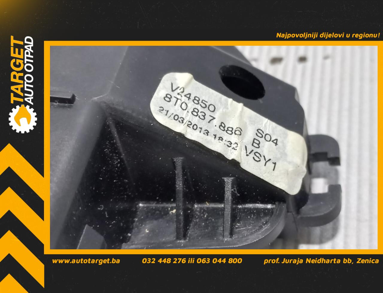 DIJELOVI RUCKA VRATA AUDI Q5 > 12-16 8T0837886B