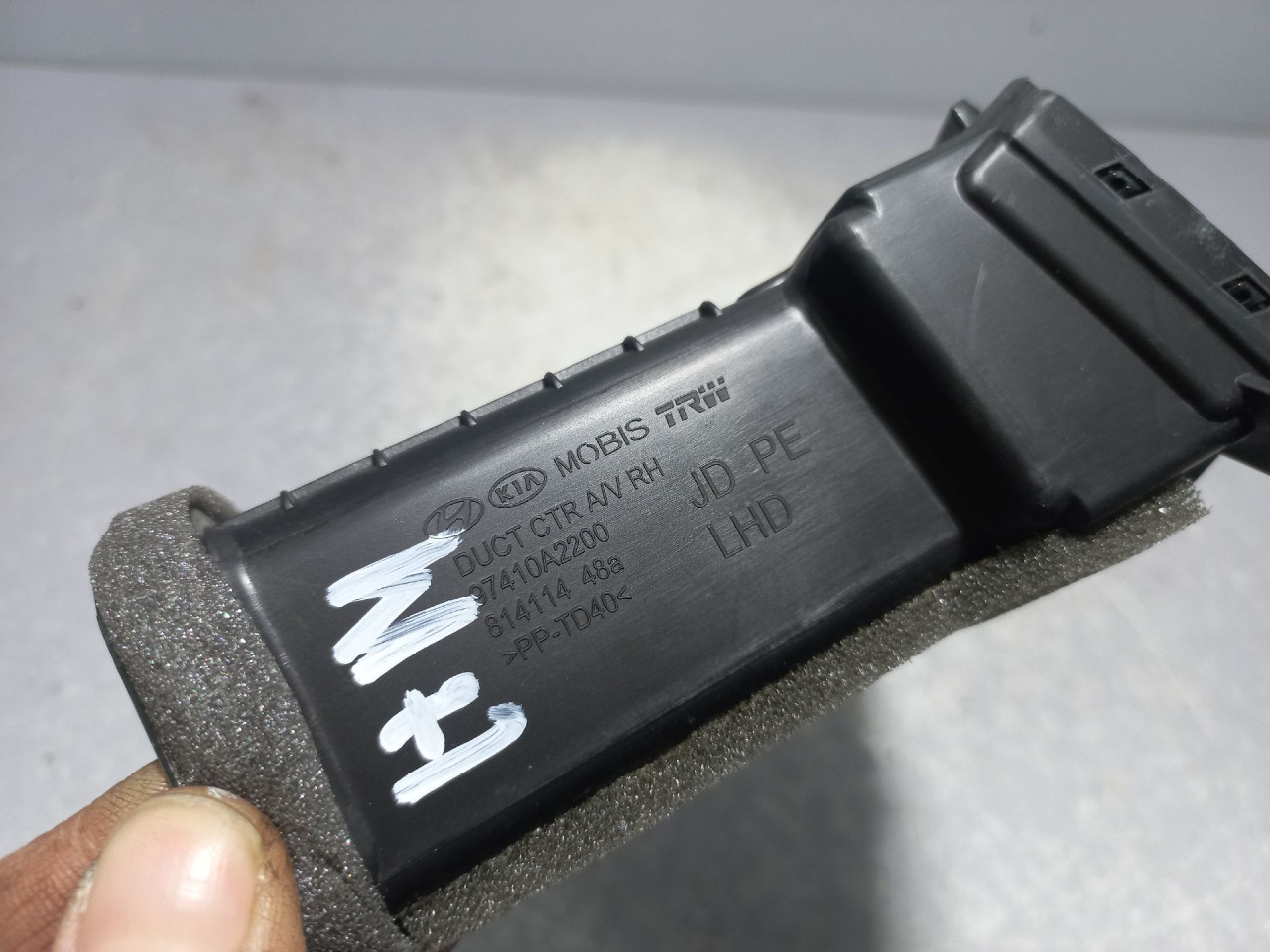 RESETKA VENTILACIJE KIA CEED > 18- 97410A2200