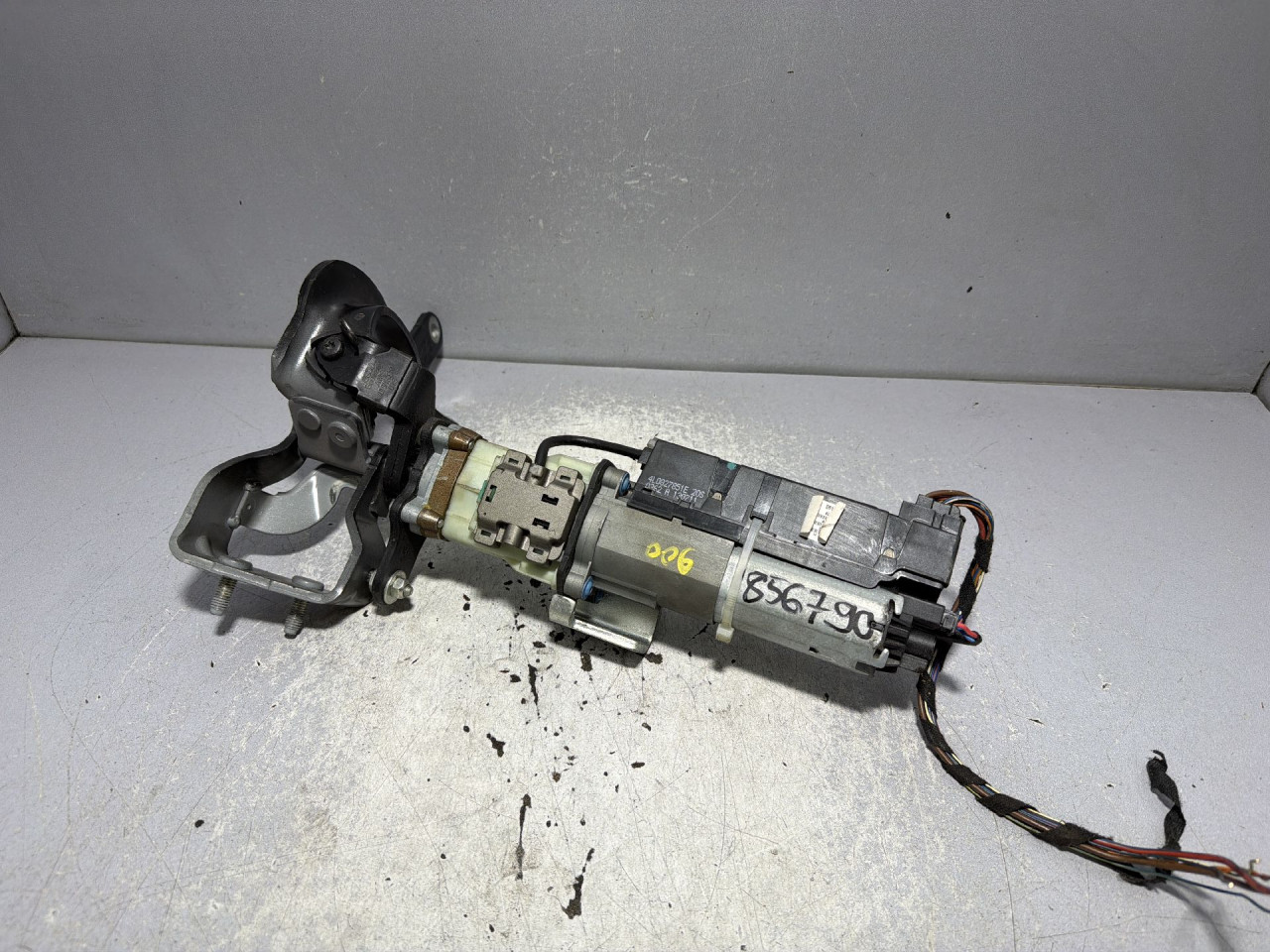 DIJELOVI MOTORIC GEPEKA AUDI Q7 (4L) > 09-15 4L0827851E