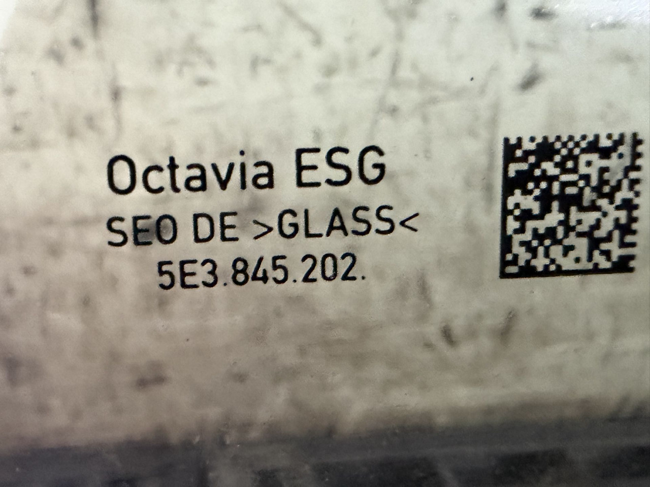 DIJELOVI STAKLO SKODA OCTAVIA > 19- 1.0 5E3845202