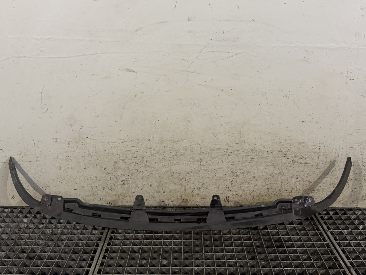 DIJELOVI PLASTIKA BRANIKA VW GOLF 6 > 08-12 1K9805915A