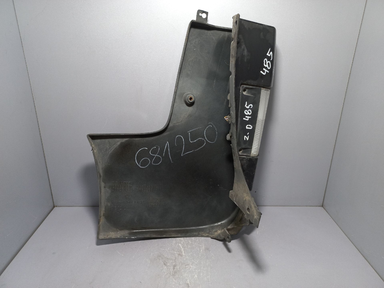 ZADNJI DIO BRANIKA NISSAN PRIMASTAR > 07-15 8200201457