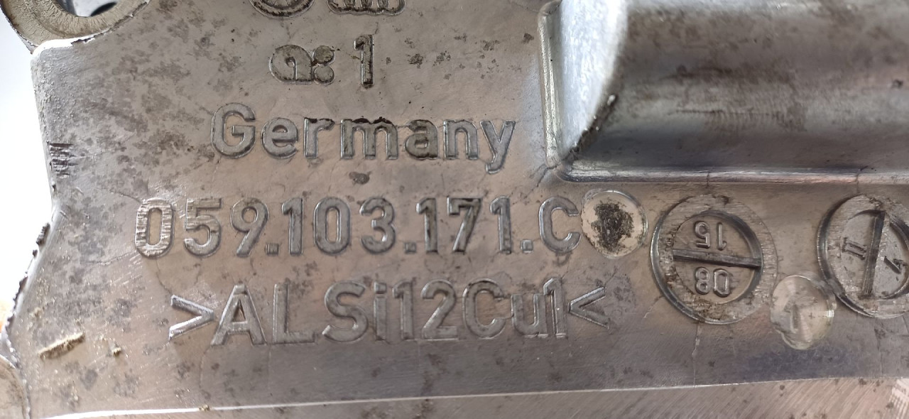 DIJELOVI DEKLO AUDI Q7 > 15-19 059103171C
