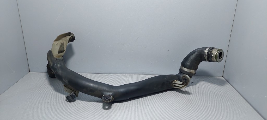 DIJELOVI CRIJEVO INTERKULERA VW CADDY > 03-10 3C0145840H