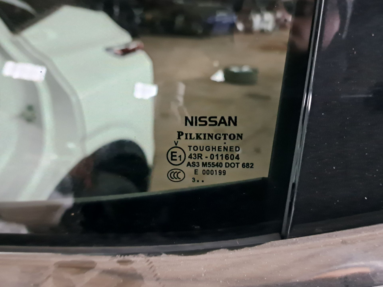 DIJELOVI STAKLO NISSAN QASHQAI > 21-