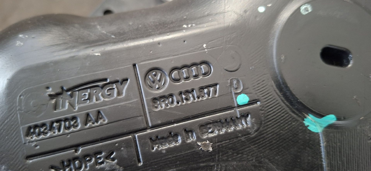 DIJELOVI REZERVOAR ADITIVA AUDI Q5 > 08-11 2.0 8R0131877D