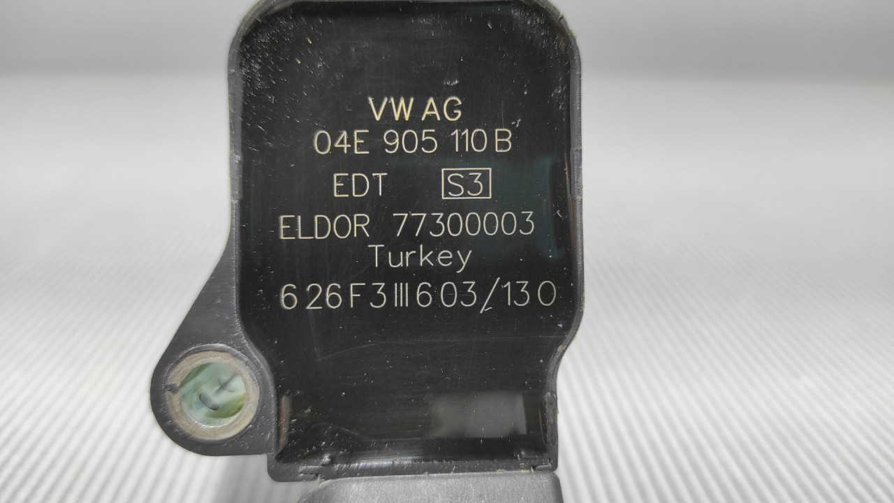 DIJELOVI BOMBINA VW GOLF 7 > 12-16 04E905110B