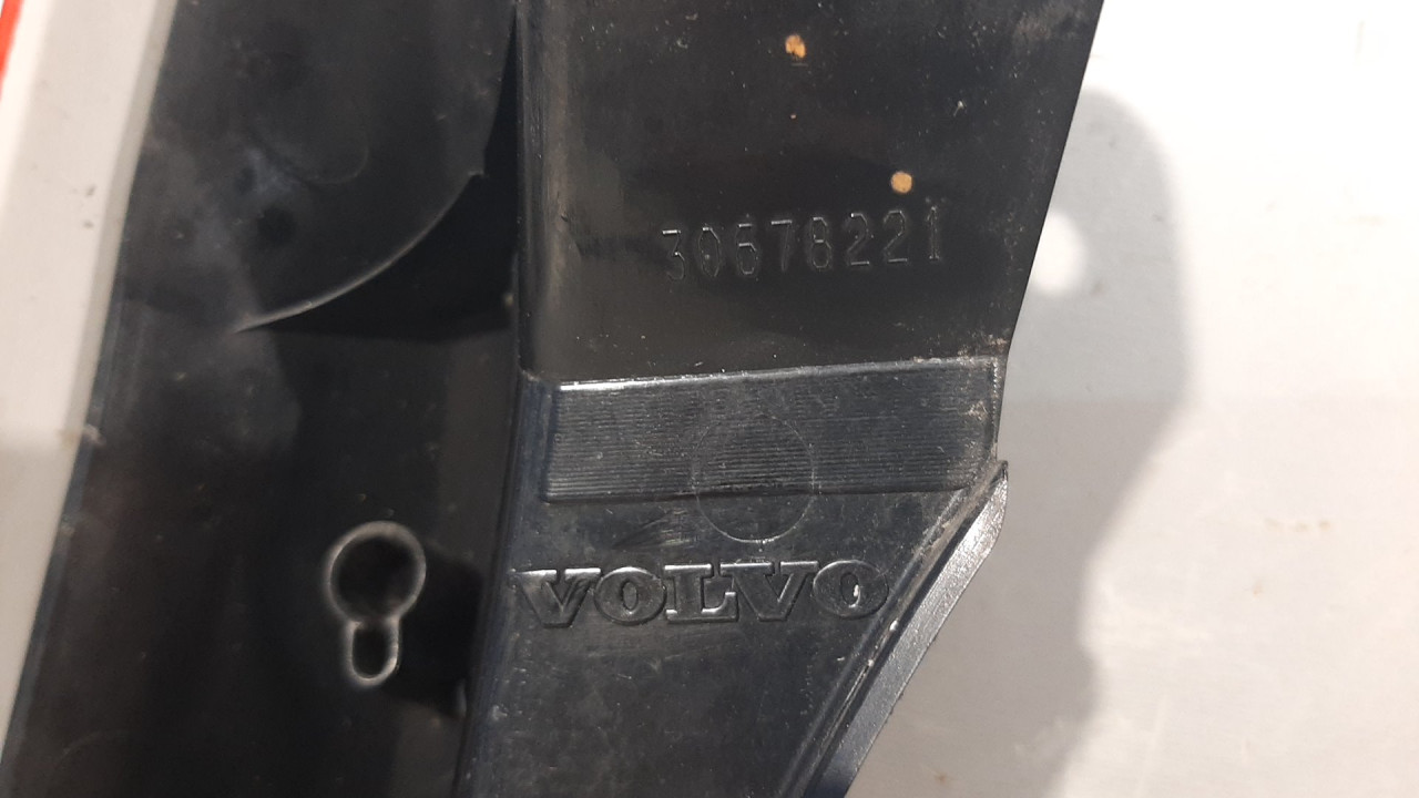 DIJELOVI STOP SVJETLO VOLVO XC90 > 02-06 30678221