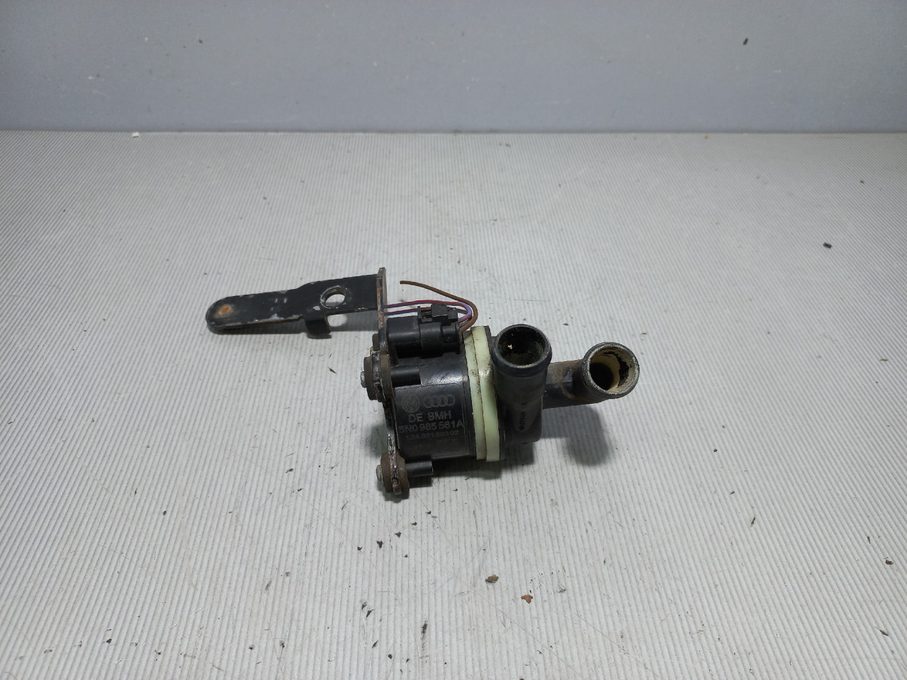 DIJELOVI POMOCNA PUMPA VODE VW PASSAT B6 > 05-10 2.0 5N0965561A