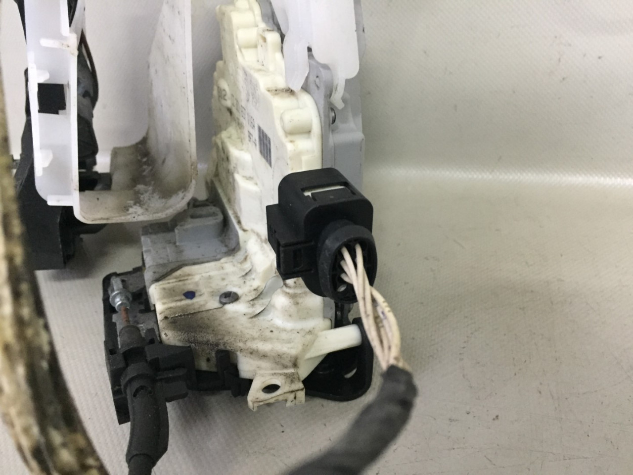 BRAVA VRATA VW PASSAT B6 > 05-10 VW054034 3C1837016A
