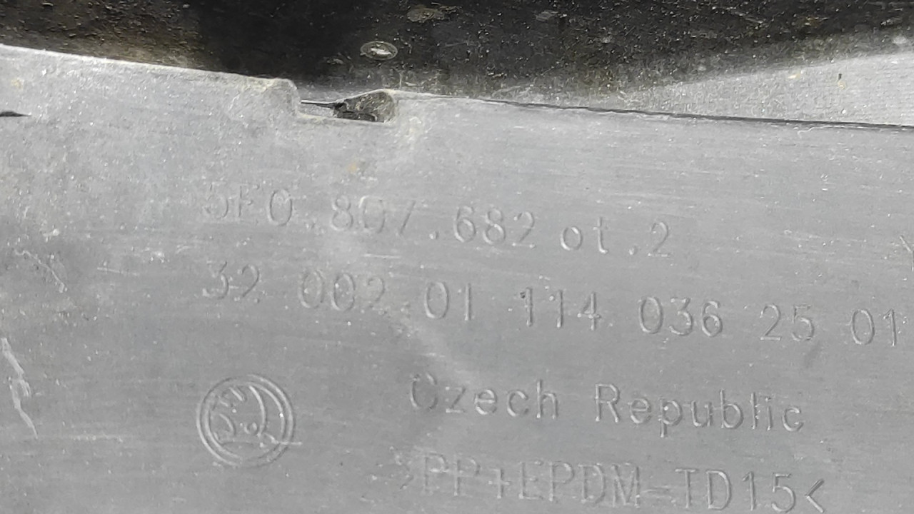 RESETKA BRANIKA SKODA OCTAVIA > 13-16 5E0807682