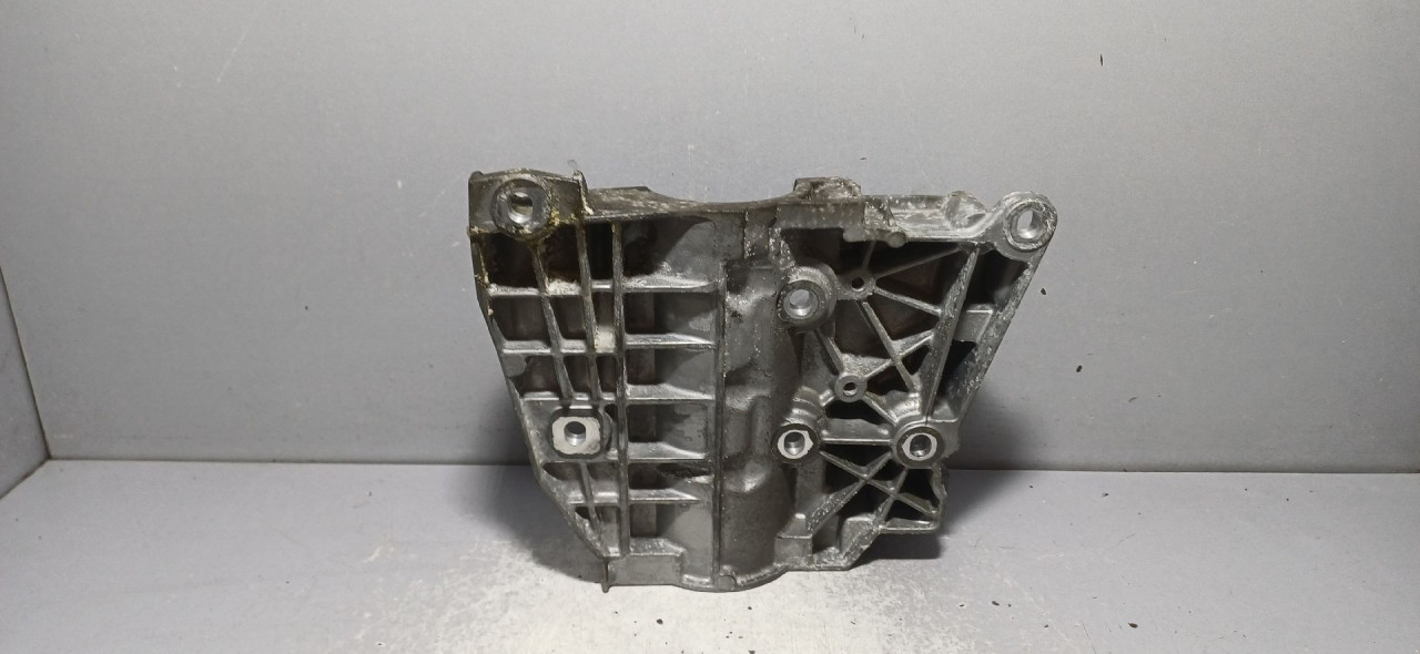 DIJELOVI NOSAC LAND ROVER EVOQUE > 15-18 GJ324H473A