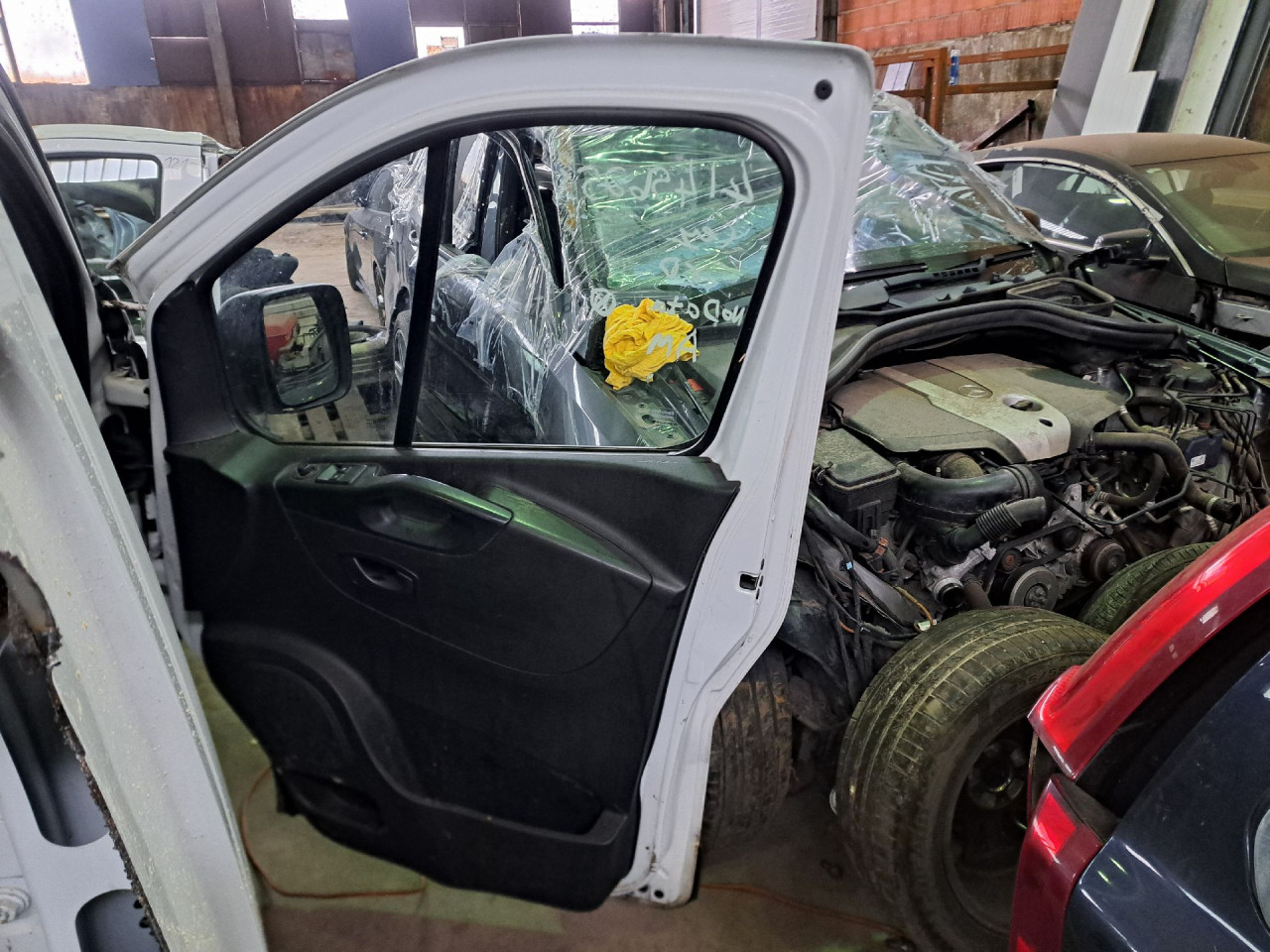 DIJELOVI VRATA RENAULT TRAFIC > 14-