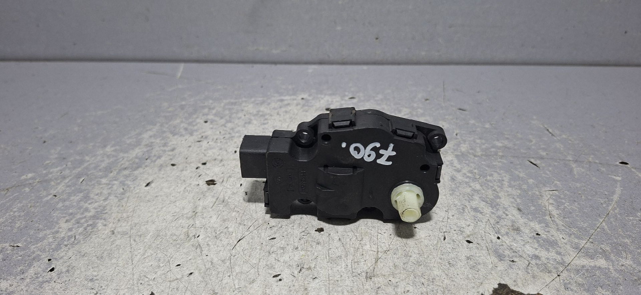 DIJELOVI MOTORIC KLAPNE AUDI A4 (B8) > 12-15 K9749007