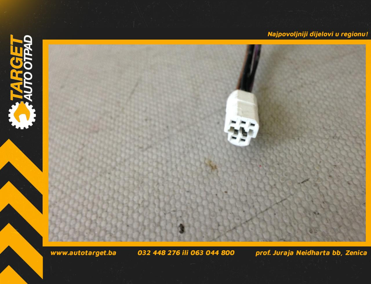 DIJELOVI RETROVIZOR TOYOTA AVENSIS > 00-03 E4012153