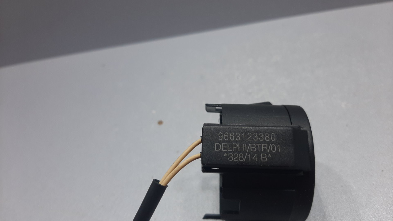 DIJELOVI PLASTIKA PEUGEOT 308 > 13-17 9663123380