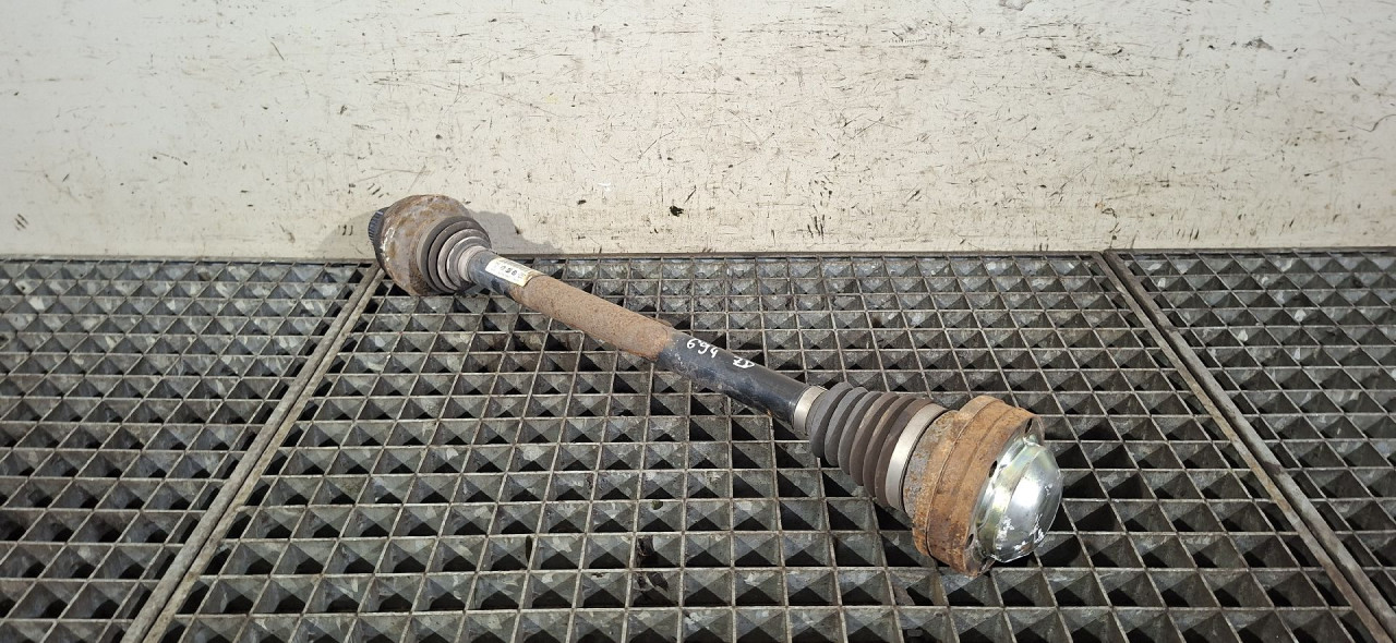 DIJELOVI POLUOSOVINA AUDI A8 (4H) > 10-14 8R0501203C