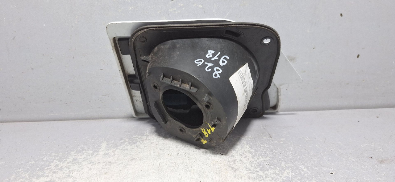 DIJELOVI POKLOPAC REZERVOARA RENAULT MASTER > 14- 2.3 765M65718R