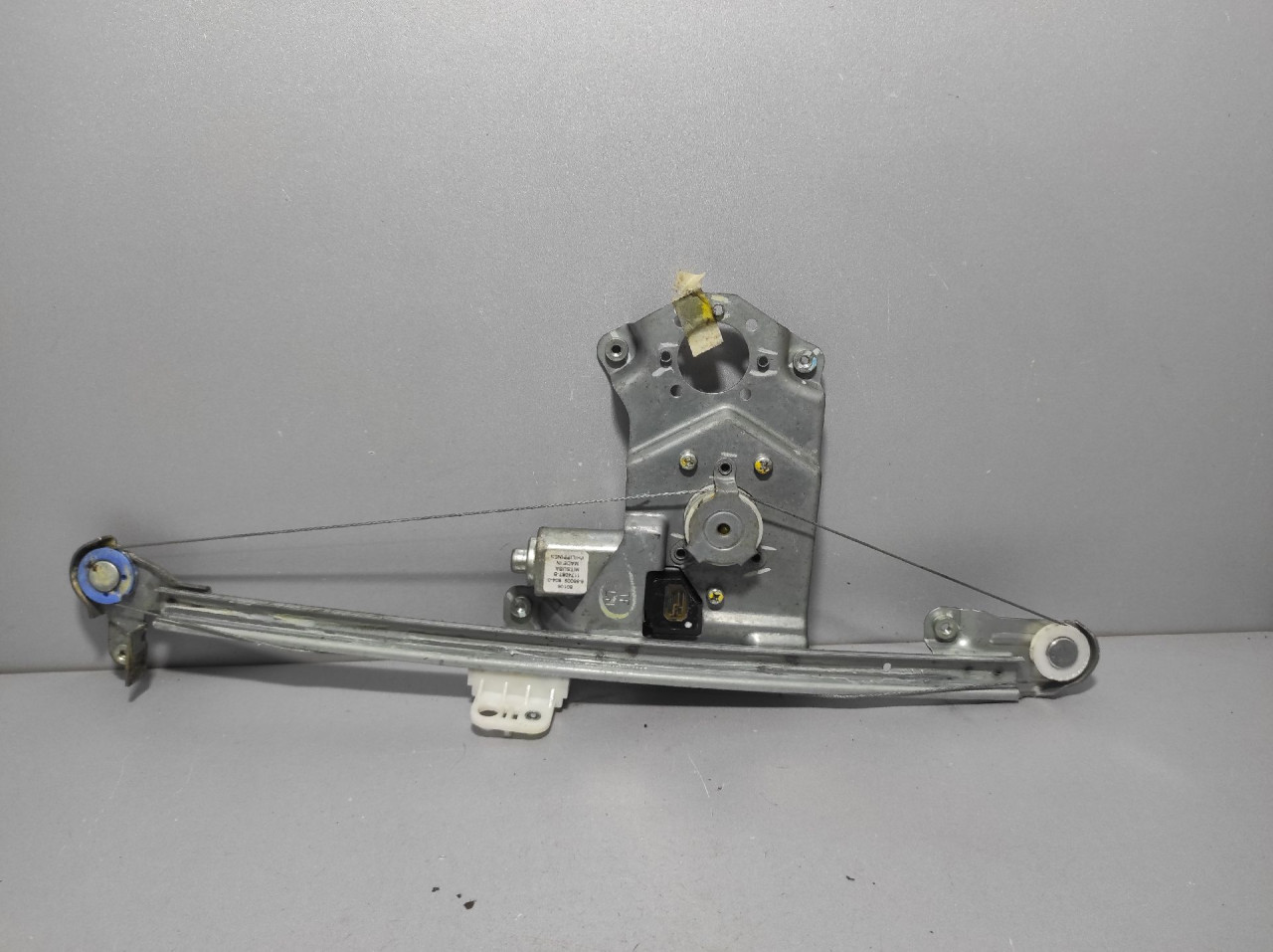DIJELOVI ELEKTRO PODIZAC STAKLA ISUZU D-MAX > 06-11