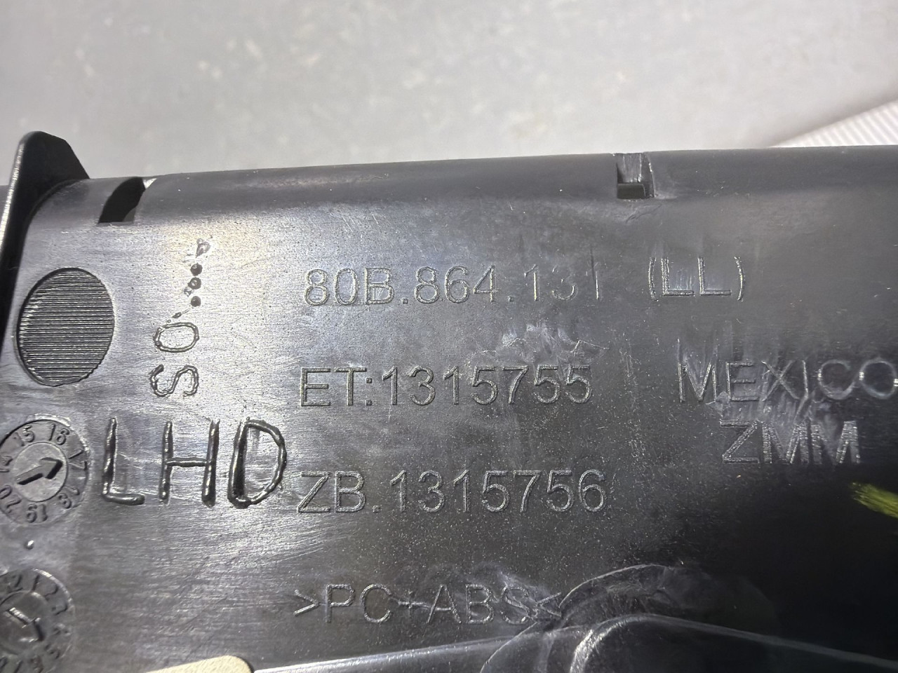 DIJELOVI PLASTIKA AUDI Q5 (FY) > 17 - 20  3.0 80B864131