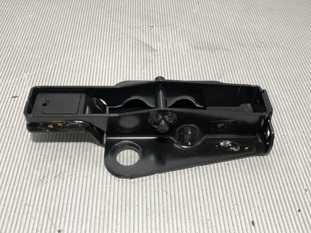 DIJELOVI NOSAC VW CADDY > 03-10 2K5883286