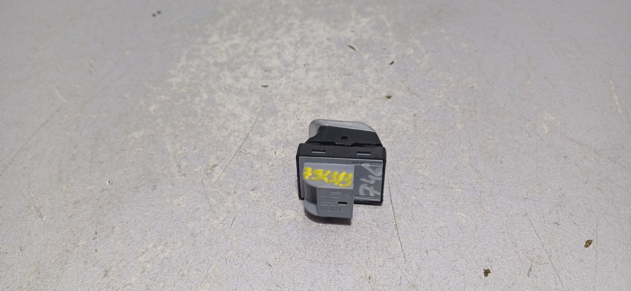 PREKIDACI PROZORA AUDI Q3 > 11-15 4H0959855A