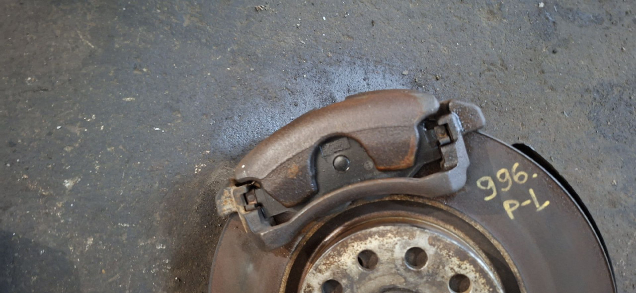 DIJELOVI KOCIONA KLJESTA VW PASSAT B8 > 14-19 1.6 8V0615123D