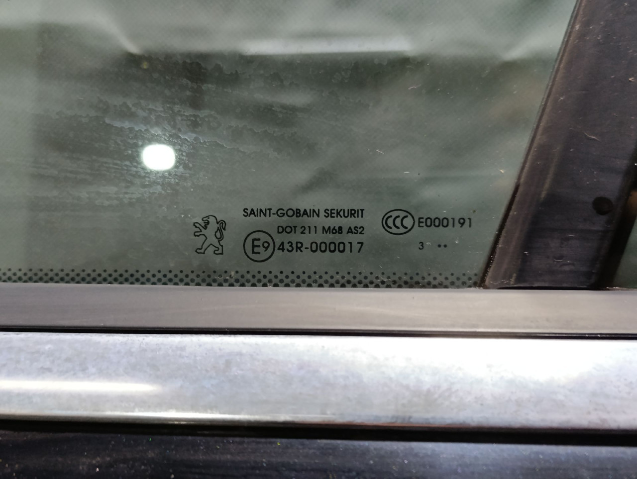 DIJELOVI STAKLO PEUGEOT 5008 > 13-16