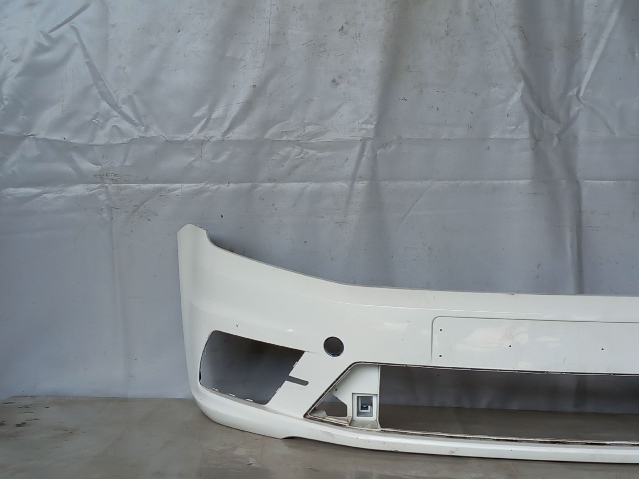 DIJELOVI BRANIK VW CADDY > 15-20 2K5807221K
