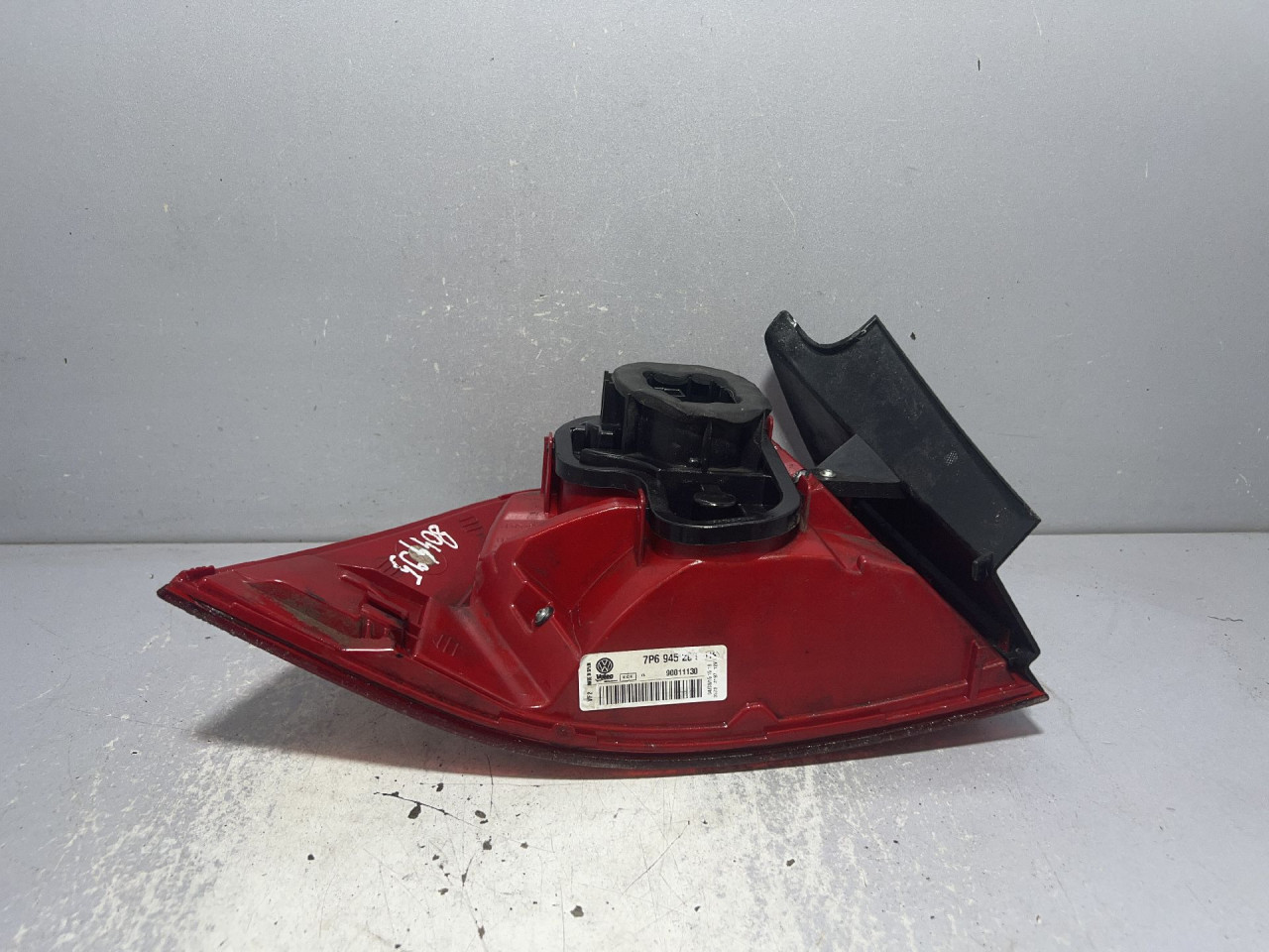 DIJELOVI STOP SVJETLO VW TOUAREG > 14-18 7P6945208