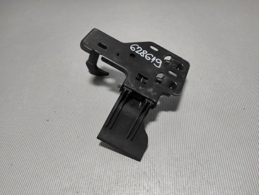 DIJELOVI BRAVA HAUBE VW T5 > 03-09 7H0823480A