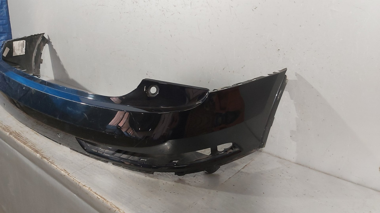 DIJELOVI BRANIK AUDI Q3 > 15-18 8U0807385C