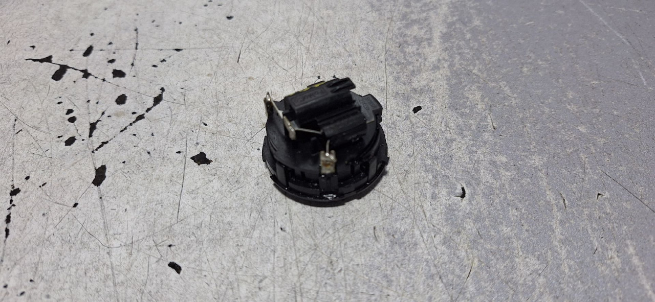 DIJELOVI ZVUCNIK FORD FOCUS > 11-14 8A6T18808BB