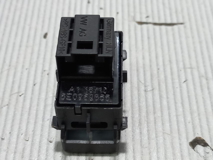 DIJELOVI PREKIDAC SKODA OCTAVIA > 13-16 5E0959855
