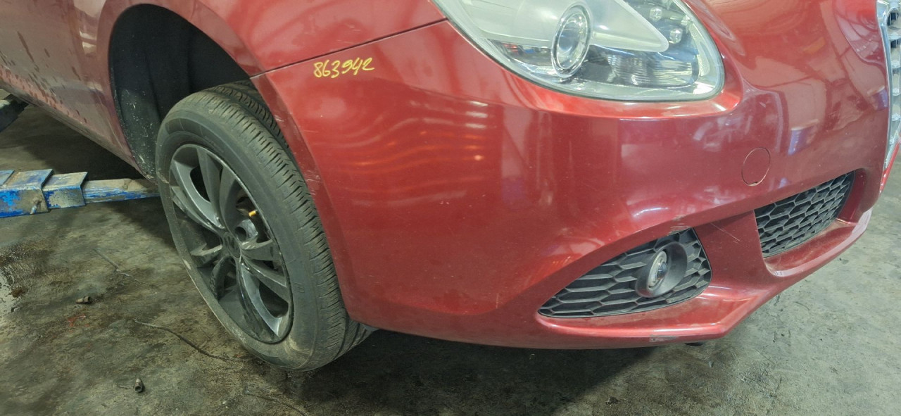 DIJELOVI BRANIK ALFA ROMEO GIULIETTA > 10-16 1.6 0000156096901