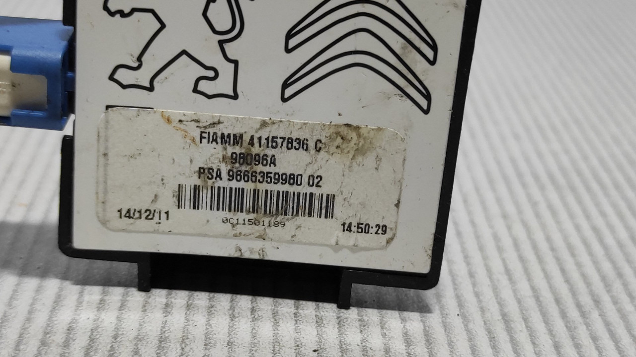 DIJELOVI ANTENA PEUGEOT 508 > 11-14 966635998002