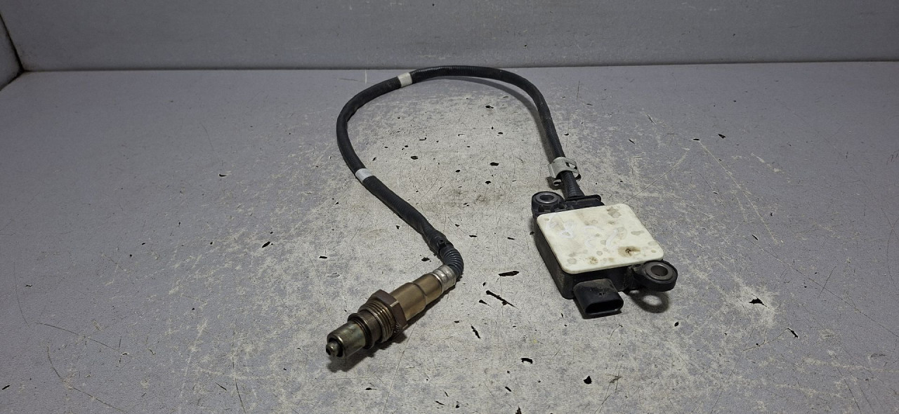 DIJELOVI NOX SENZOR VW GOLF 8 > 19- 2.0 05L906261J