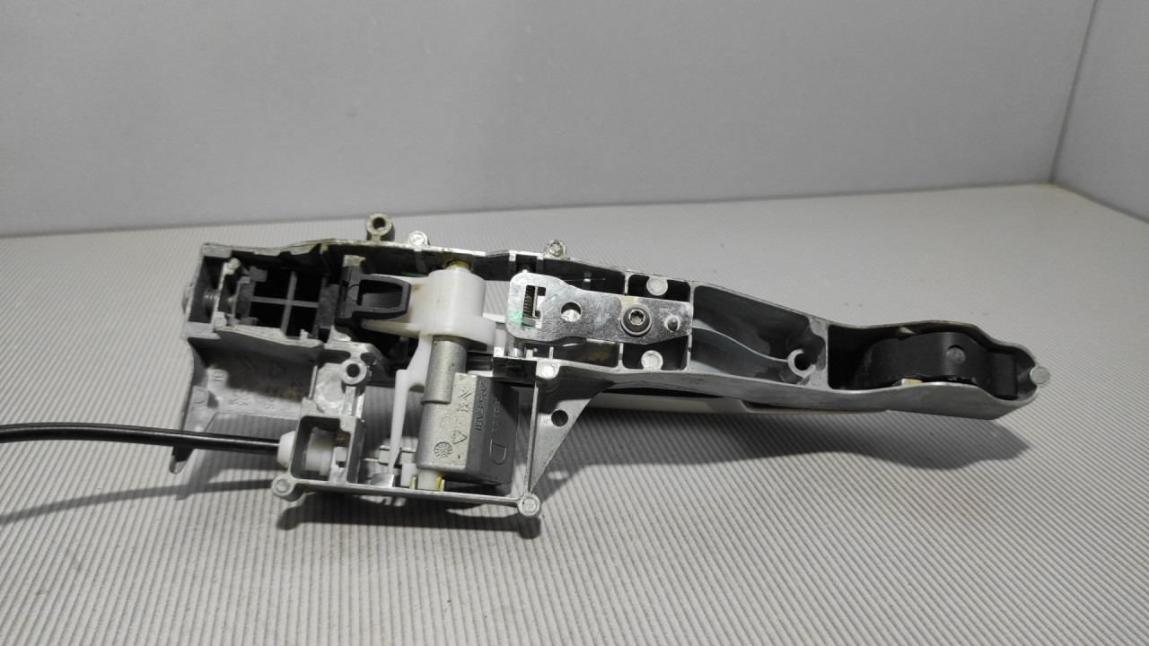 DIJELOVI RUCKA VRATA CITROEN C5 > 08-10 9680168580
