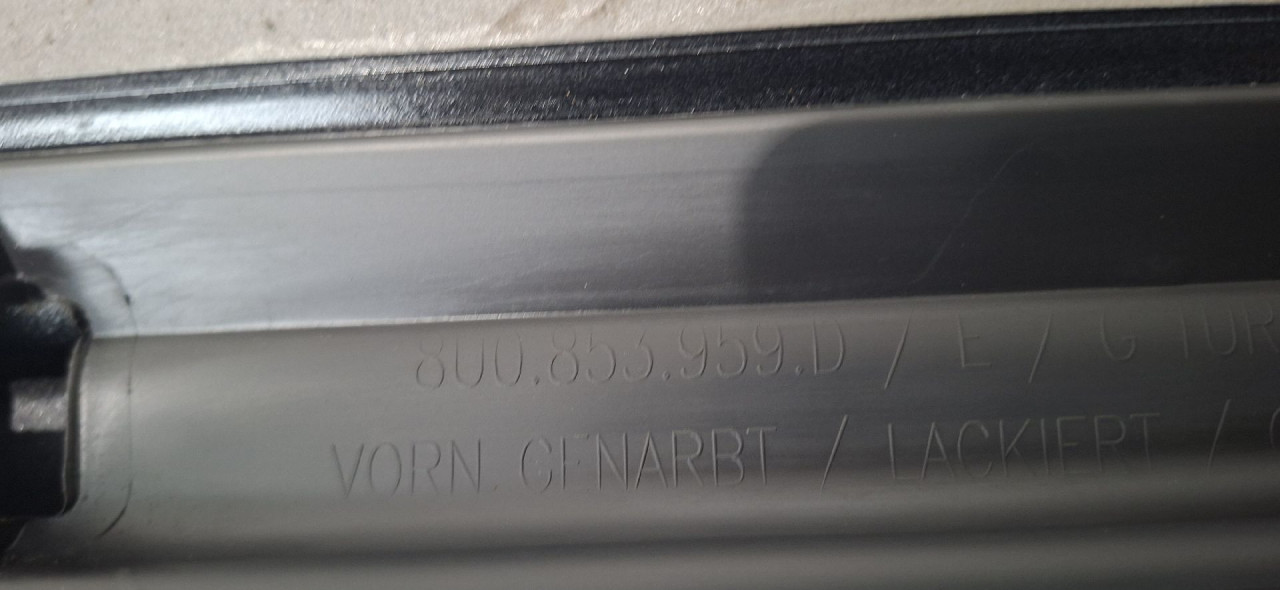 DIJELOVI LAJSNA AUDI Q3 > 11-15 2.0 8U0853959D